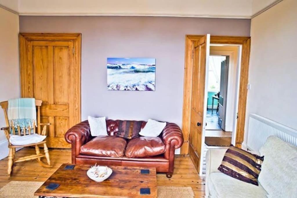 6 Killean Place *